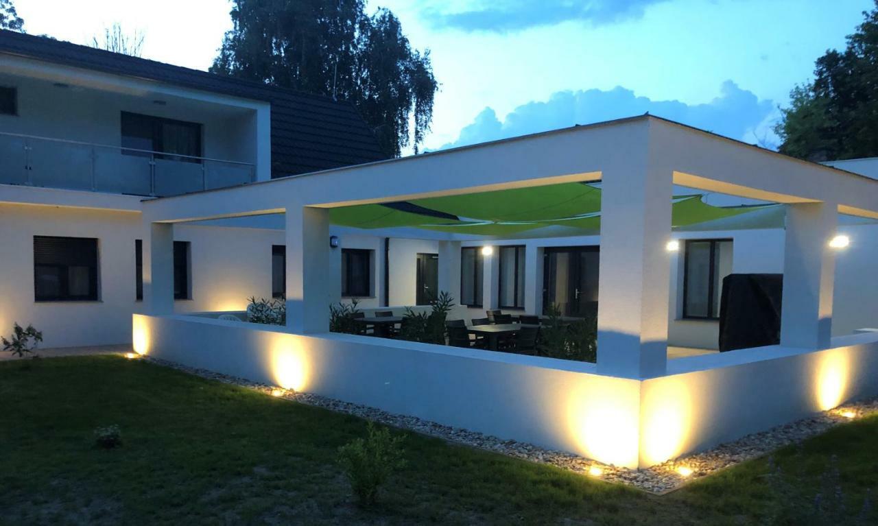 Hotel Duna Vendeghaz Fadd-Dombori Exterior foto